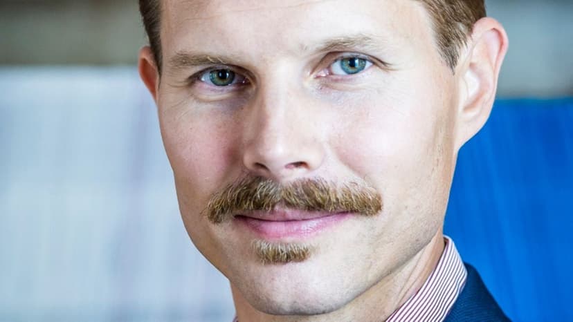 The Quality and Efficiency of Public and Private Firms