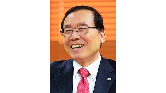 동아시아 경제 공동체의 미래: 지역 통합, 패권 경쟁, 그리고 중견국의 역할